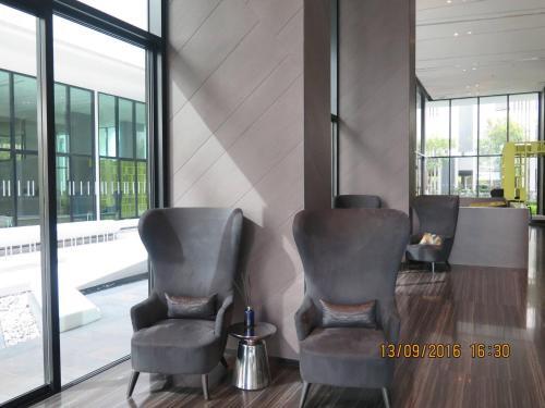 Central Pattaya Near Hilton 1 Br Poolseaview 8