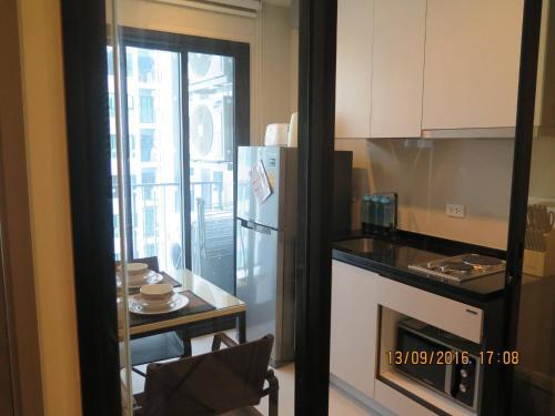Central Pattaya Near Hilton 1 Br Poolseaview 8
