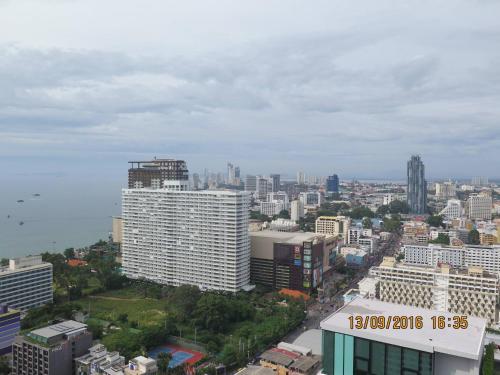 Central Pattaya Near Hilton 1 Br Poolseaview 8