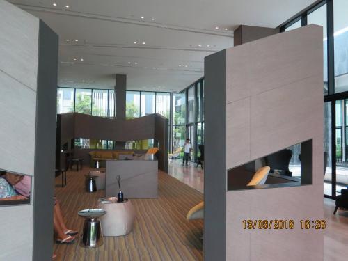 Central Pattaya Near Hilton 1 Br Poolseaview 8