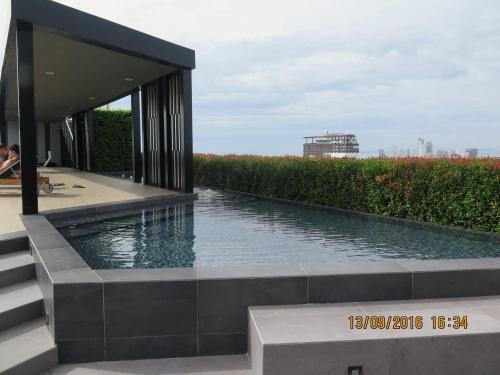 Central Pattaya Near Hilton 1 Br Poolseaview 8