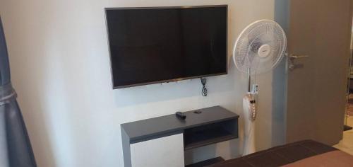 Central Pattaya Near Hilton 1 Br Poolseaview 8