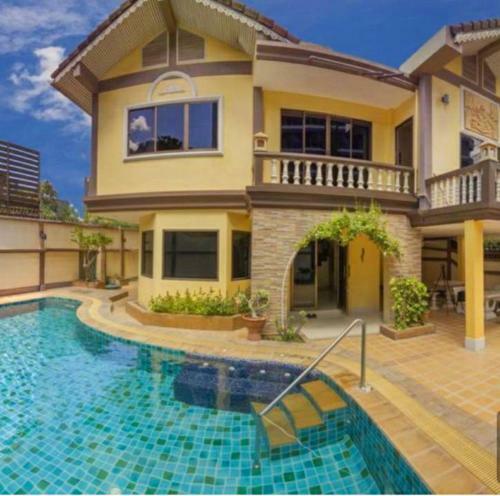 M&t Pool Villas