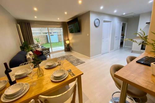 Modern And Spacious Open Plan Bungalow