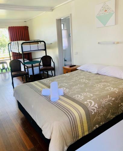 Crown Hotel Motel