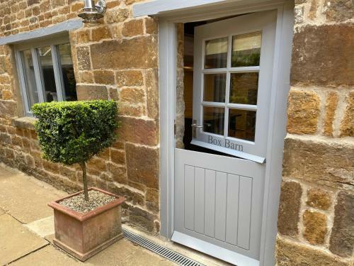 Box Barn - Stylish Accommodation In Rutland