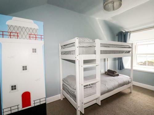 2 Cliff Cottages