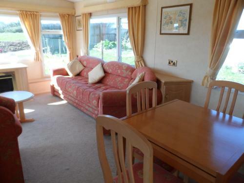 Luxury Mobile Home Near Perranporth Situated On A Quiet Farm