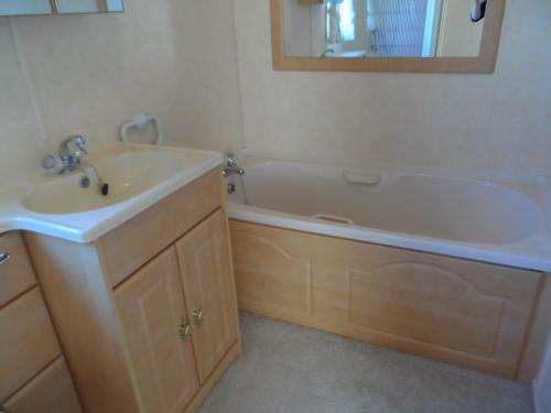 Luxury Mobile Home Near Perranporth Situated On A Quiet Farm