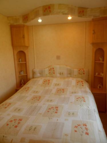 Luxury Mobile Home Near Perranporth Situated On A Quiet Farm