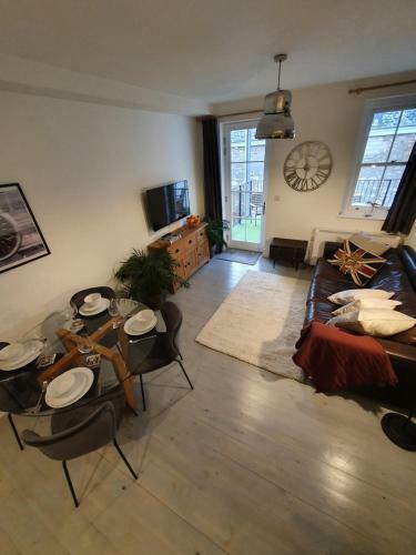 Apartamento The Aviator - Stunning 1 Bed With Large Balcony