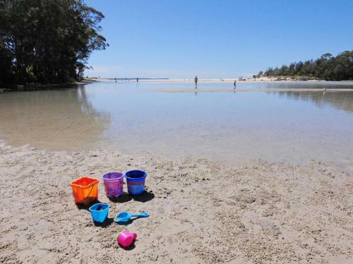 Water View A Luxury Pet Friendly Home Overlooking Moona Moona Creek
