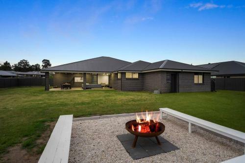Modern, Spacious, 5bed, Relaxed Outdoor Flow