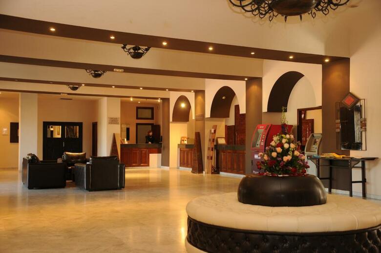 Hotel Oasis
