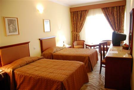 Hotel Versailles