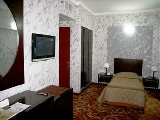 Hotel Versailles