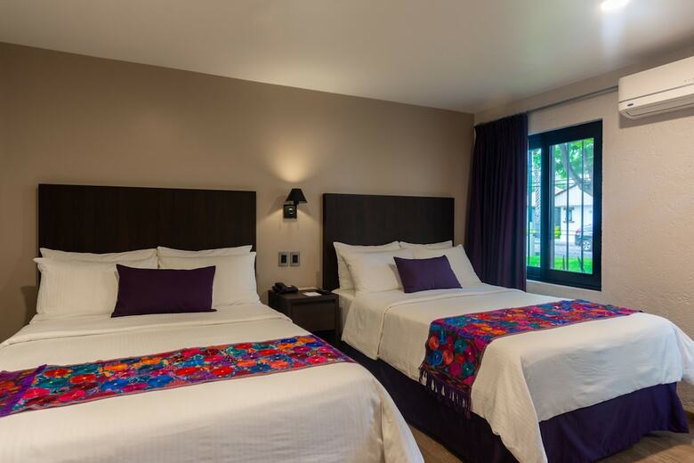 Hotel Flamingo Inn