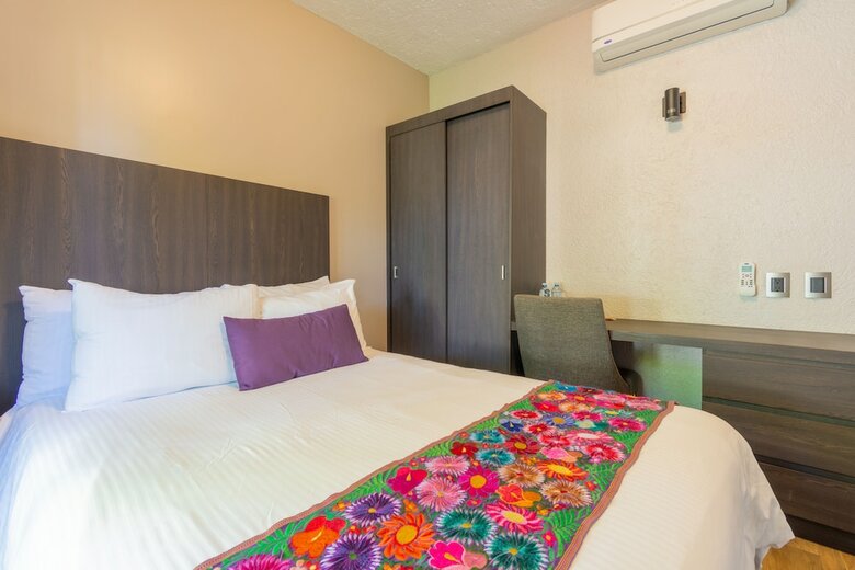 Hotel Flamingo Inn