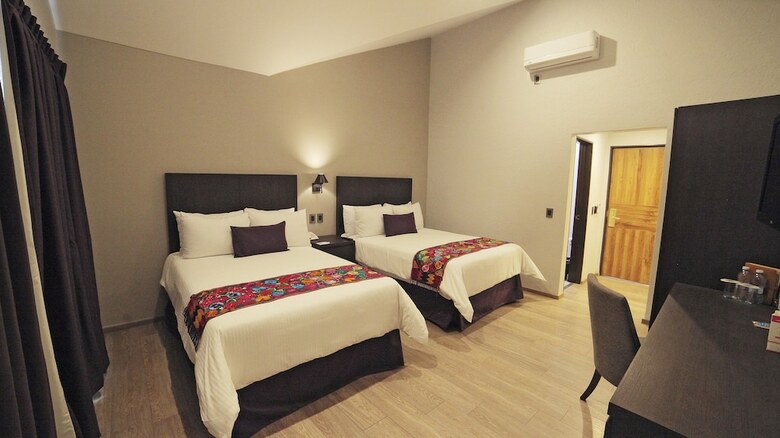 Hotel Flamingo Inn
