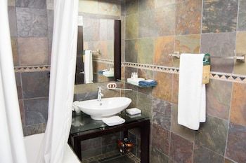 Hotel La Mansion Inn (.)