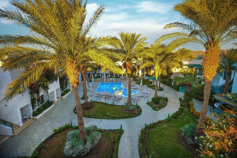 Hotel Falcon Hills