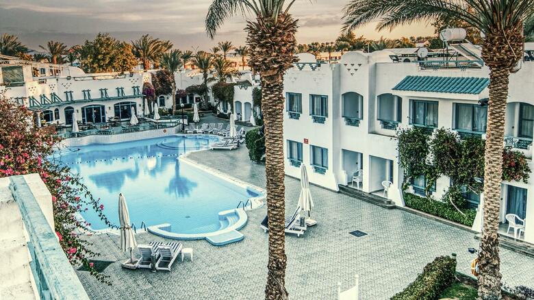 Hotel Falcon Hills