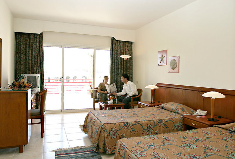Hotel Kiroseiz Three Corners Resort