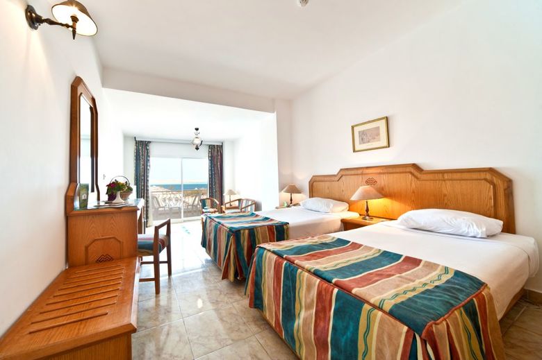 Hotel Minamark Beach Resort