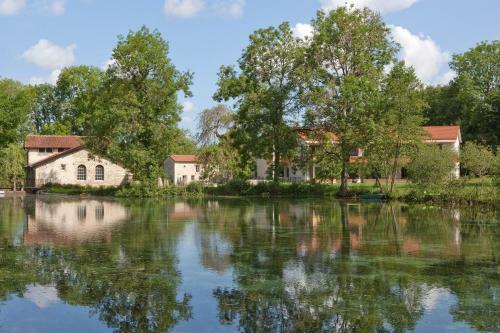 Hotel La Source Bleue