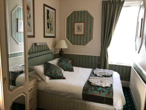 Hostal Everglades Hotel