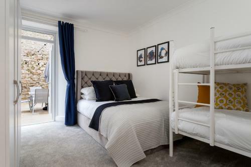 Brand New! Torquay Heights Luxury Apartments
