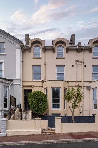 Brand New! Torquay Heights Luxury Apartments