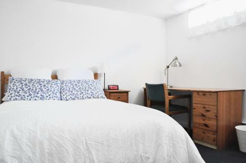 Apartamento Spacious 2 Bedroom Private Basement Suite In Lynn Canyon