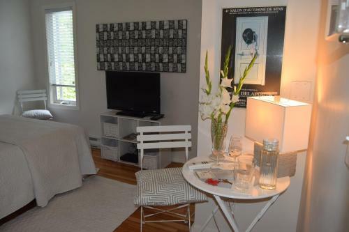 Rathtrevor Beach B&B