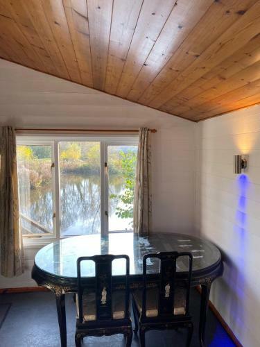 Magpie 1 Hot Tub Huntersmoon-warminster-bath-wiltshire