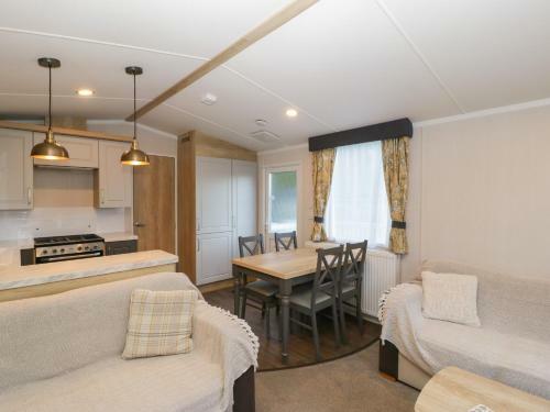 Woodside Retreat