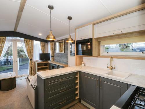Woodside Retreat