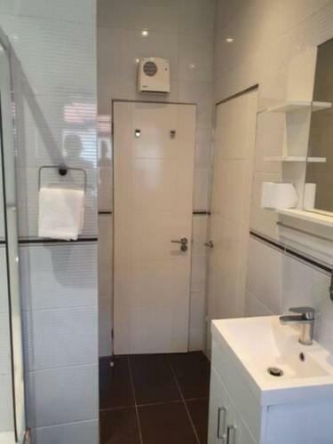 Apartamento Beautiful 1 Bedroom Flat Right On Watford High St
