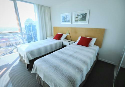 H Luxury Apartment At Surfers Paradise High Floor