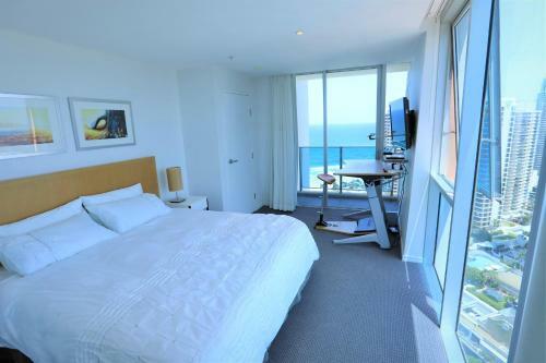 H Luxury Apartment At Surfers Paradise High Floor