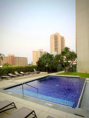 H Luxury Apartment At Surfers Paradise High Floor