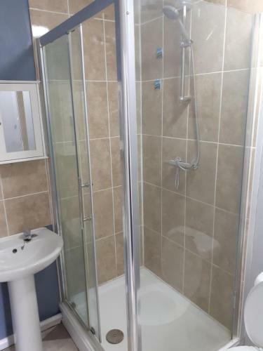 Admirals Apartment Sleeps 4 Adults 2 Children