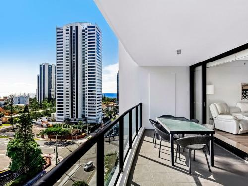 Premium Modern 3 Bed 2 Bath Broadbeach Apartment At Sierra Grand