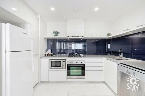Apartamento Circle On Cavill - 1 Bedroom + Study Spa Ocean View ? Q Stay