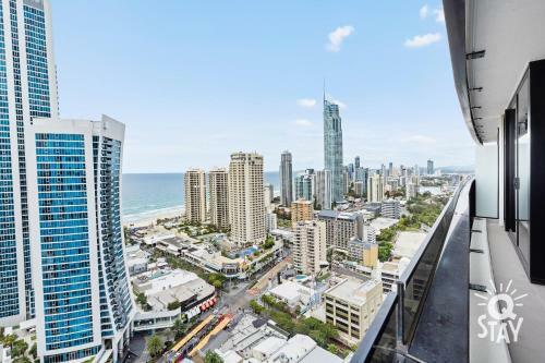 Apartamento Circle On Cavill - 1 Bedroom + Study Spa Ocean View ? Q Stay