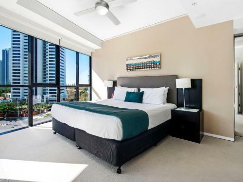 Stunning 2 Bed Ocean Facing Apartment In Sierra Grand