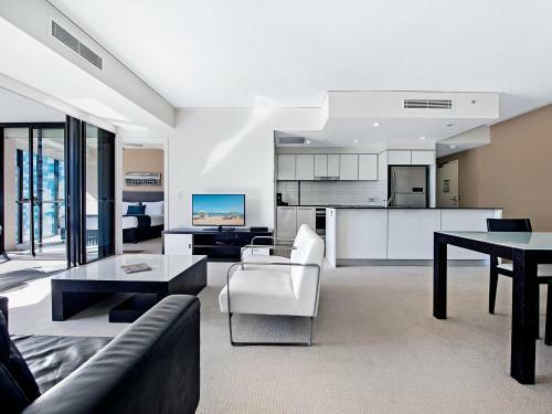 Stunning 2 Bed Ocean Facing Apartment In Sierra Grand