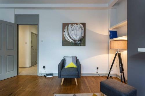 Spacious Central Chic Apartment - Simply Check In
