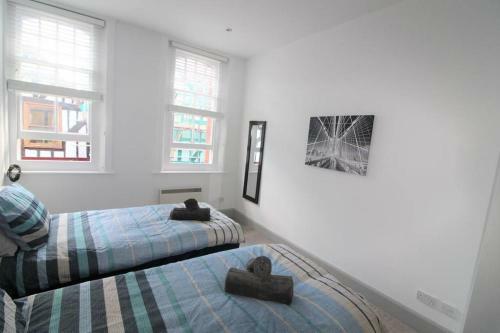 Spacious Central Chic Apartment - Simply Check In