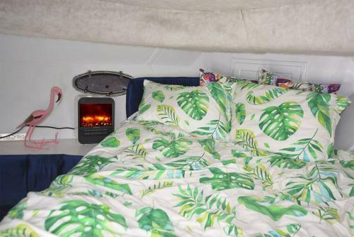 Cozy 2bed/2bath Yacht Close To Downtown Vancouver